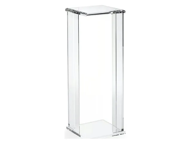 Logan Pedestal