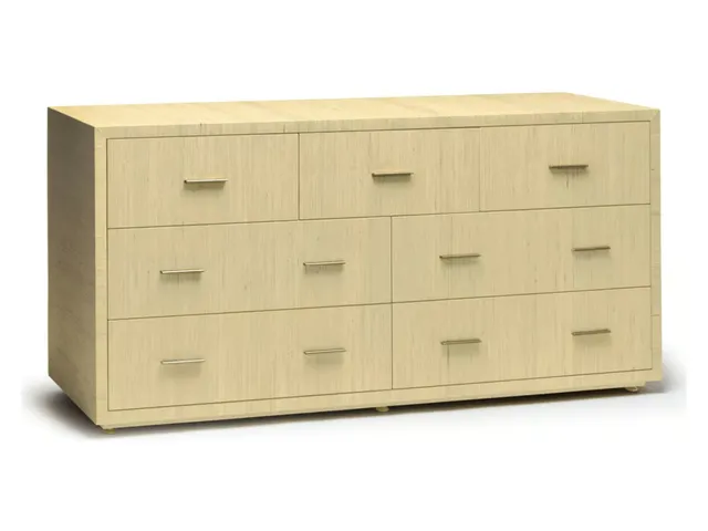 Livia 7 Drawer Chest - Natural