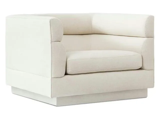 Ornette Chair w/ Plinth