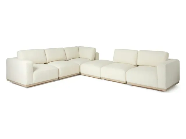 Wyatt 6PC Sectional with Ottoman