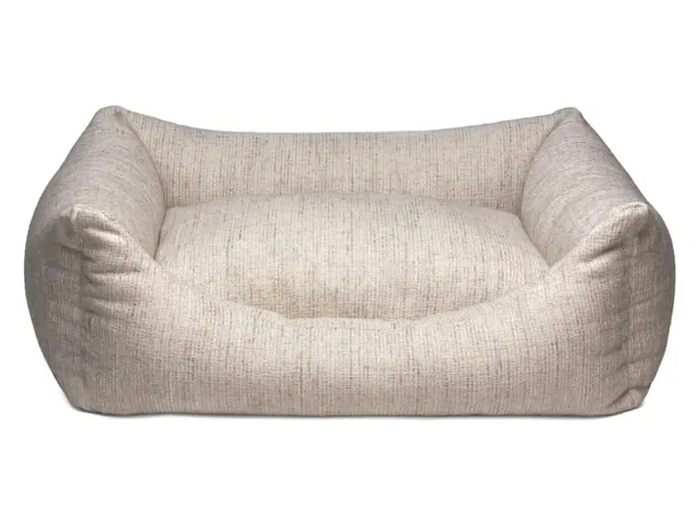 Quinn Large Dog Bed - Alternative View