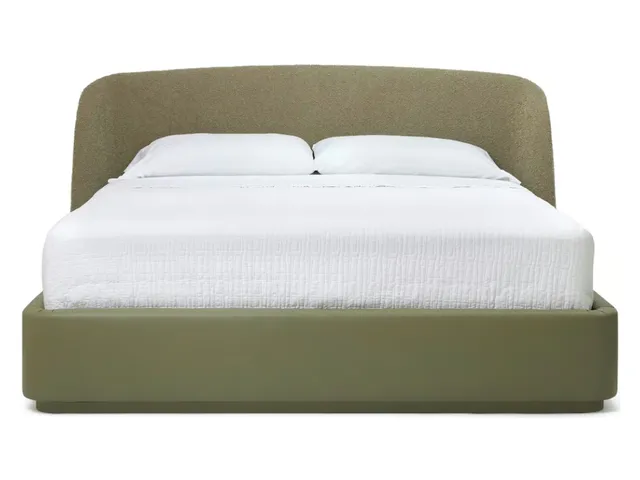 Calista King Bed