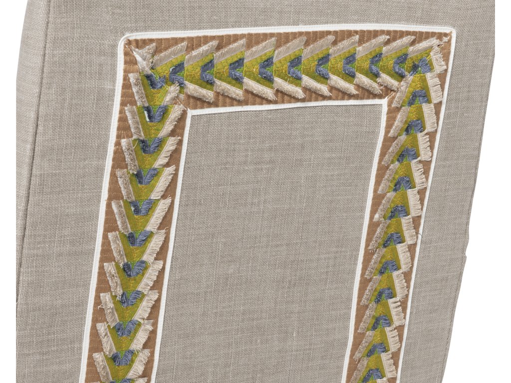 Chair - image 4