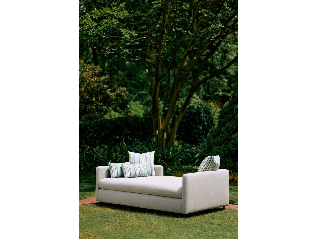 Nandina Outdoor Day Bed - image 9