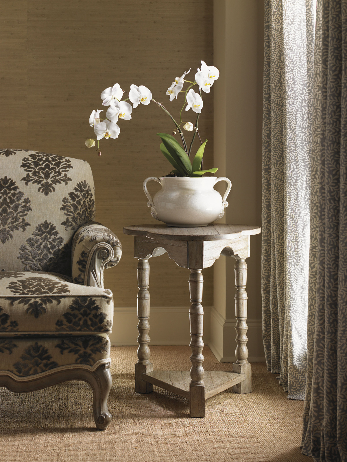 Bailey Chairside Table - image 1