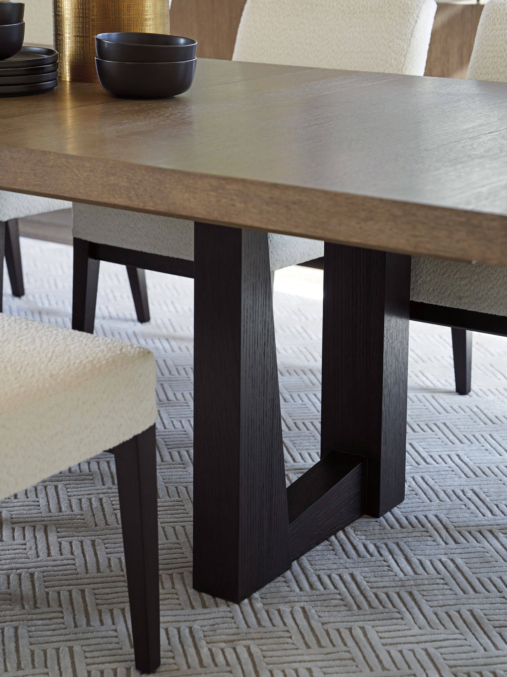 Wellesley Rectangular Dining Table - image 2