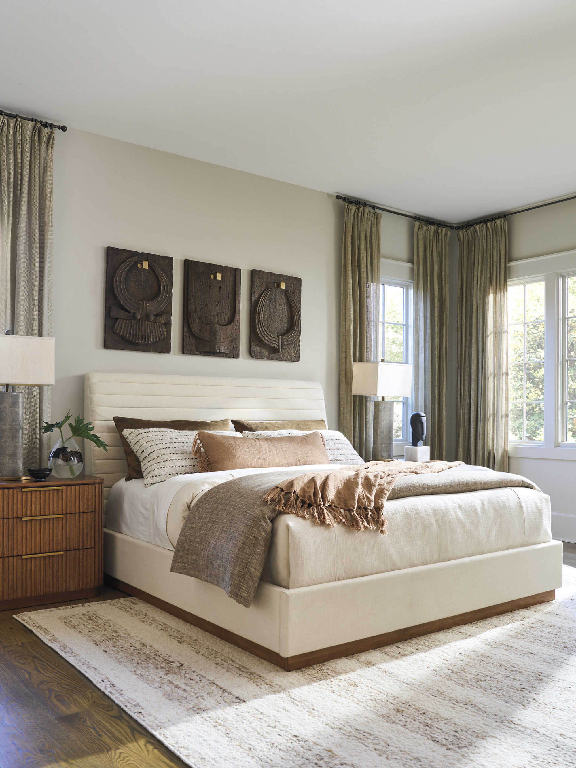 Coronado Upholstered Bed - image 2