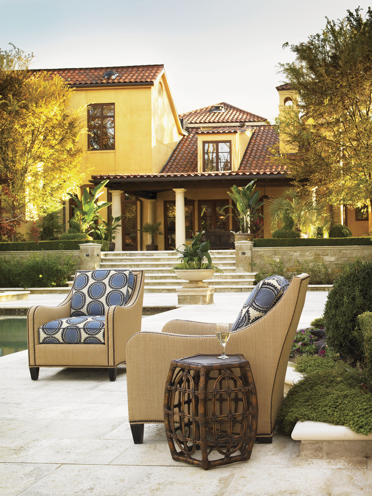 Oval Reef Accent Table - image 2