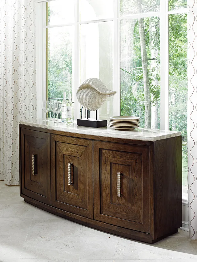 Mariposa Buffet - Alternative View
