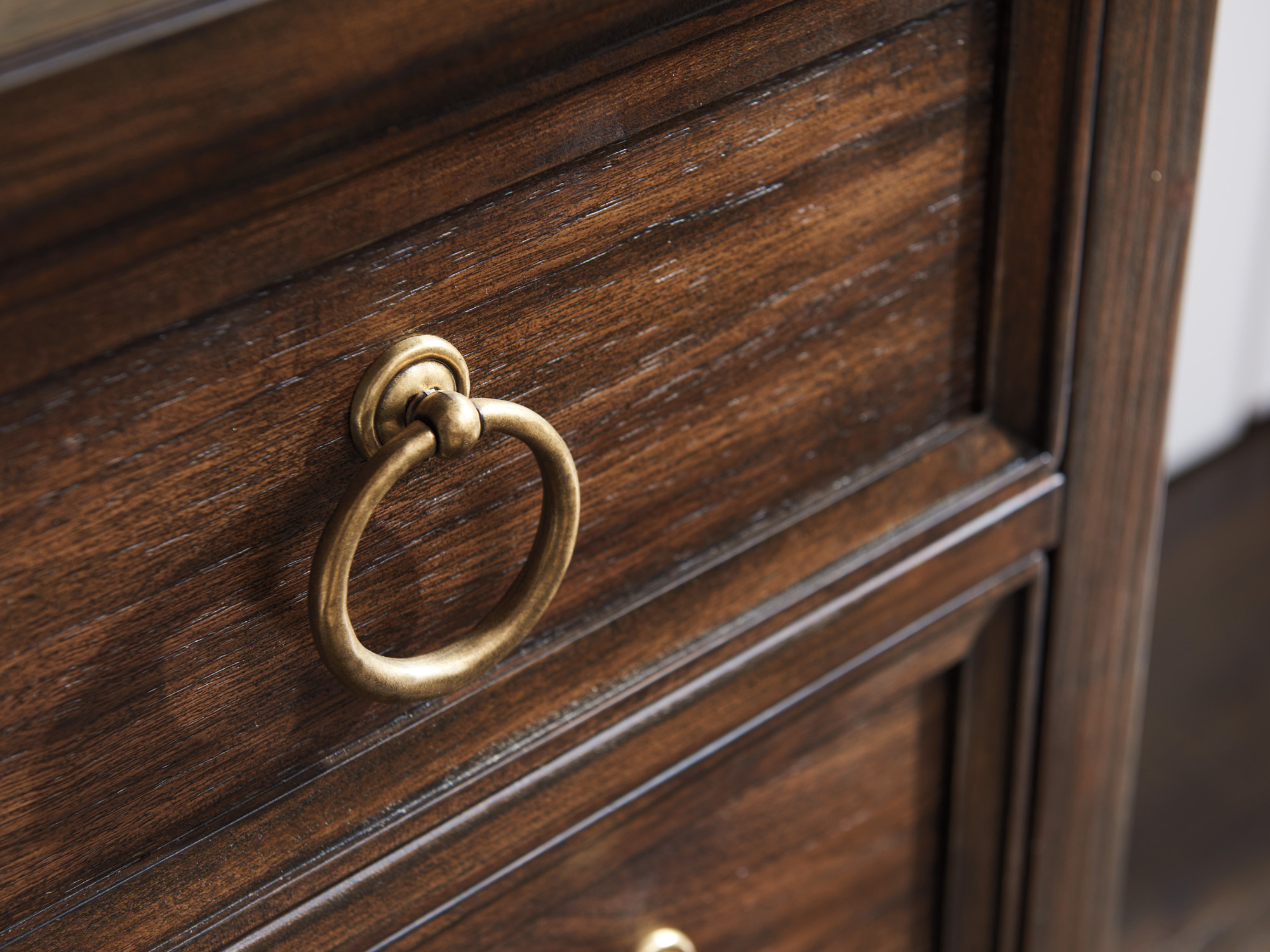 Cupertino Bachelors Chest - image 2