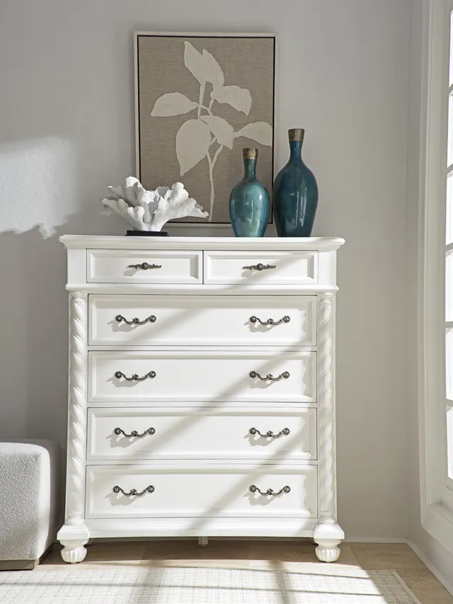 Palma Chest