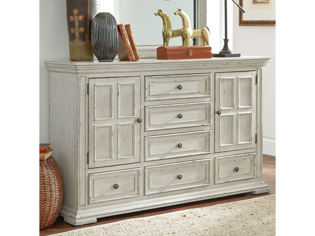 Queen Panel Bed, Dresser & Mirror - image 4
