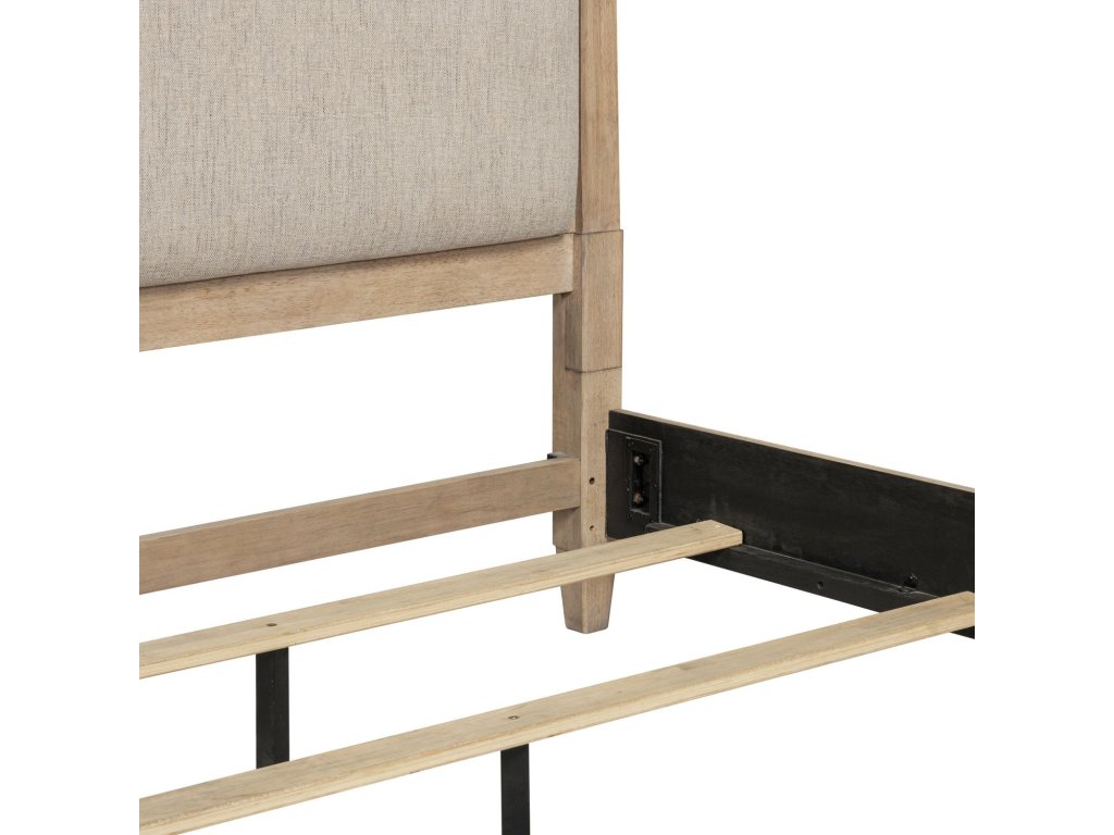 Queen Poster Bed - image 12