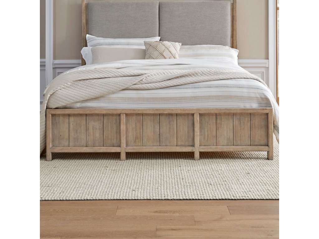 Queen Poster Bed - image 6