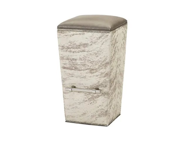 Quinn Bar Stool