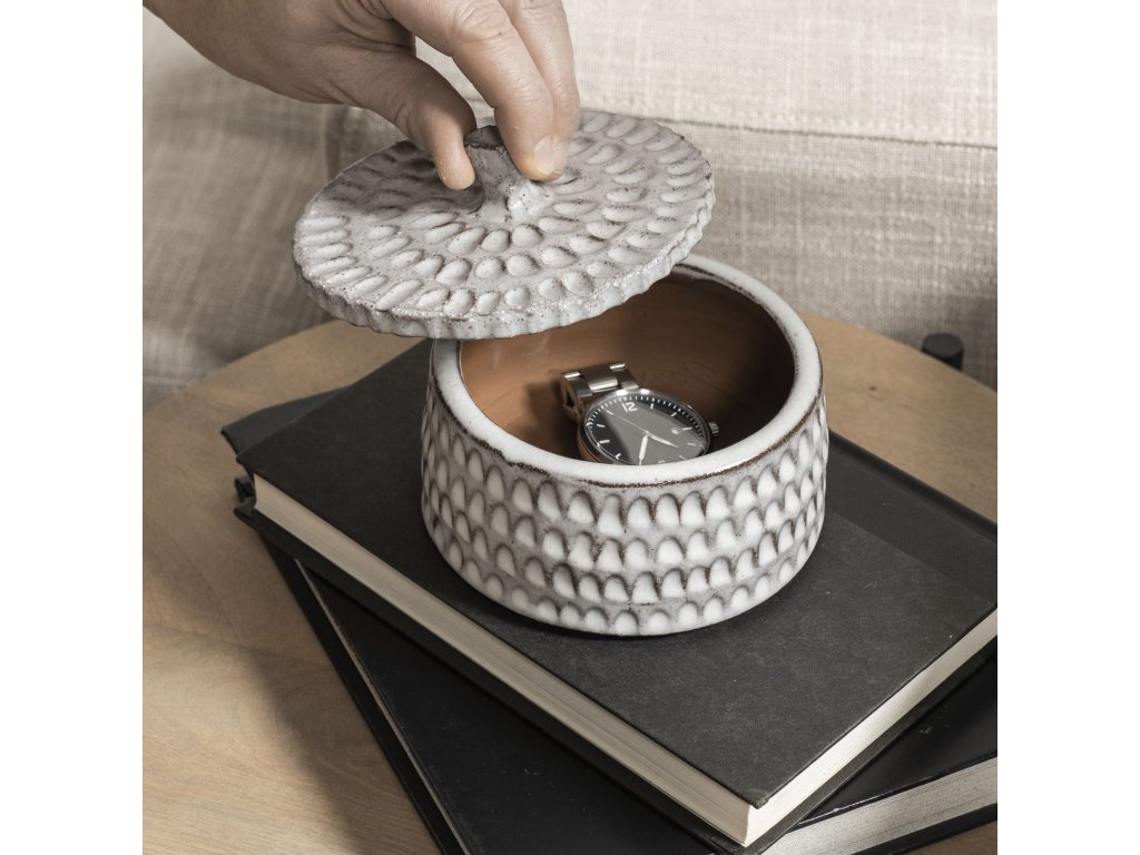 (Small) 5L x 5W Gray Ceramic Detailed Decorative Box - image 4