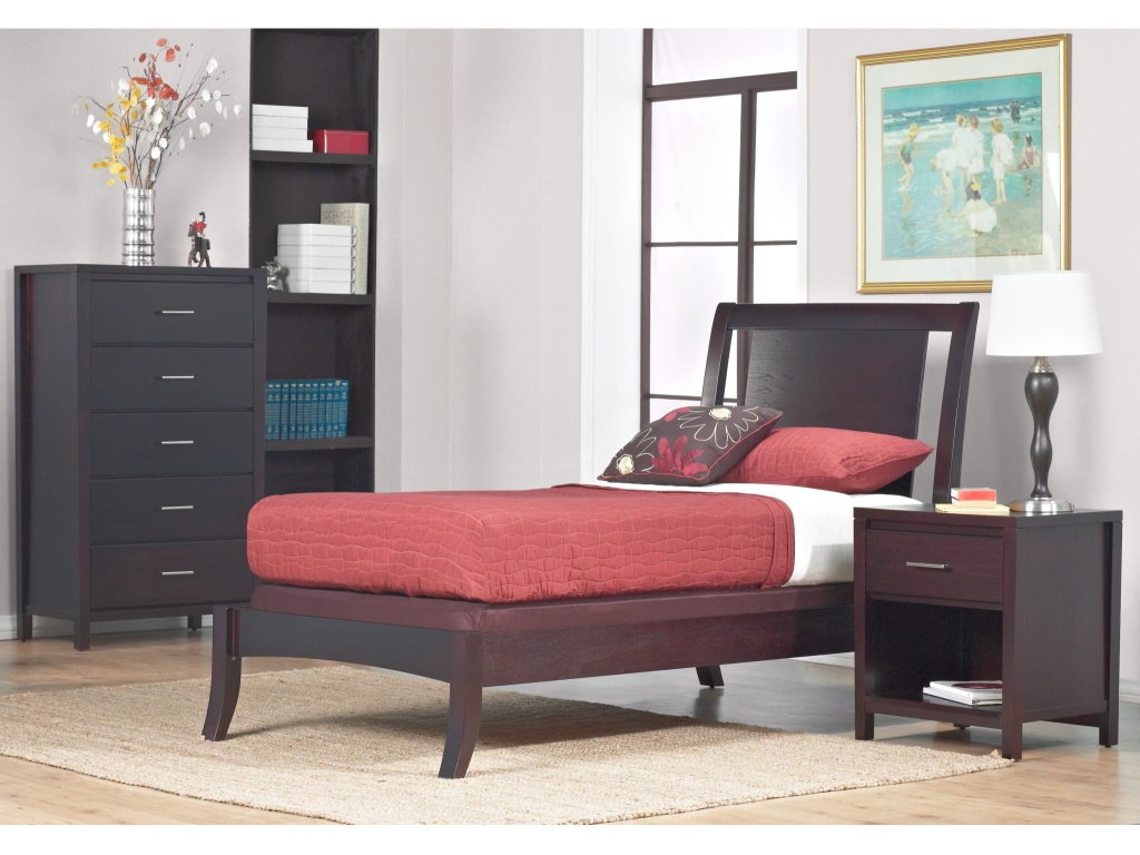 Nevis Wood Sleigh Bed in Espresso - image 2