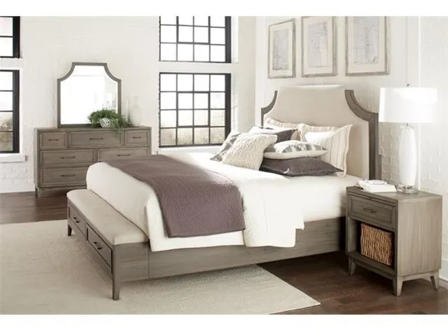 Queen Upholstered Bench Storage Footboard