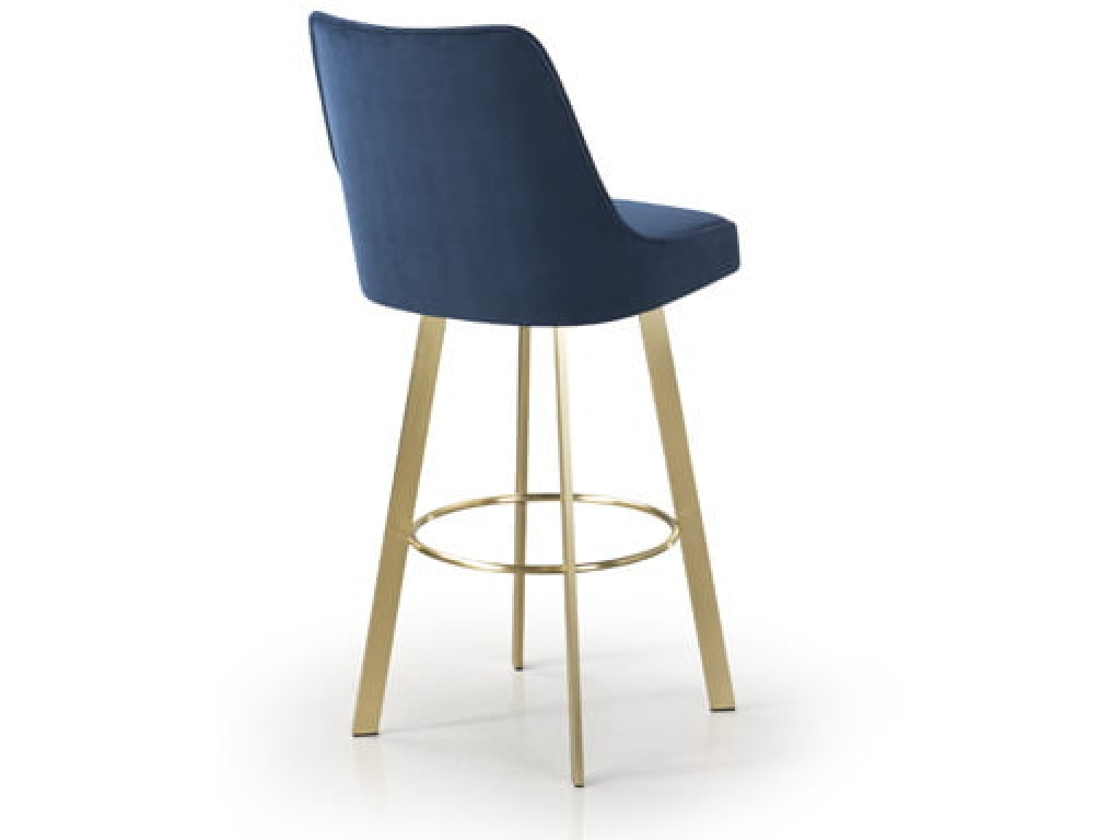 Olivia - image 5