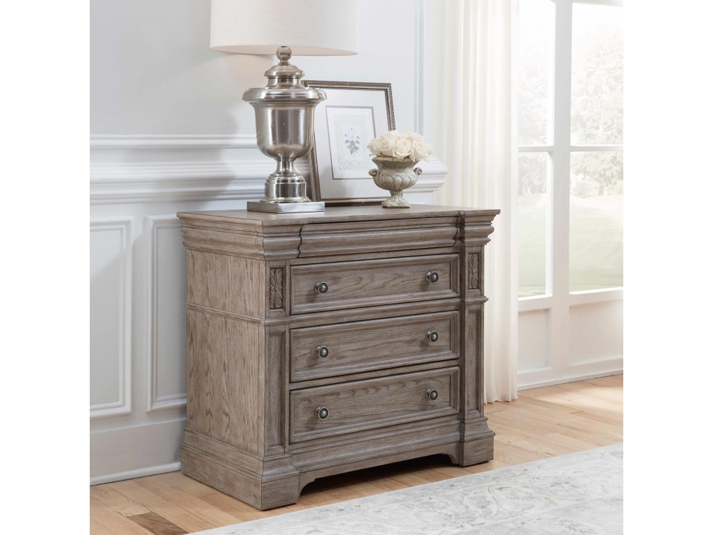 Kingsbury 4 Drawer Bachelor's Chest - image 4