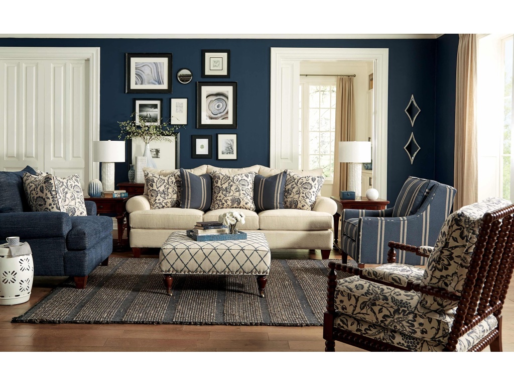 Sofa - image 1