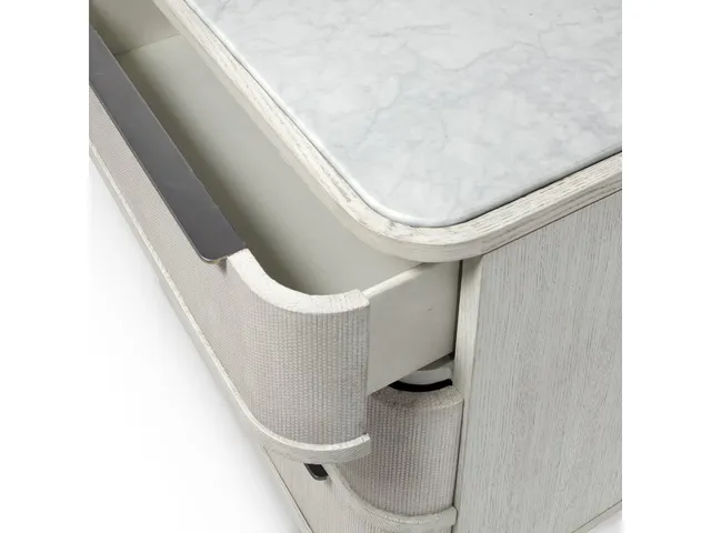 Argenta Chest, White Shadow