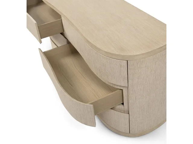 Hawthorne Dresser, Natural