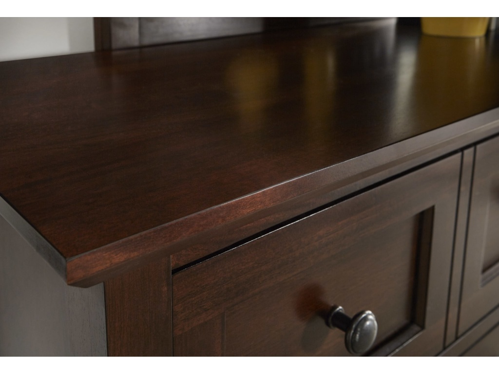 Paragon Eight Drawer Dresser in Truffle - image 4