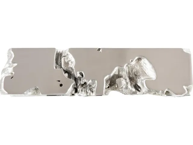 Freeform Bench, Silver Leaf - Alternative View