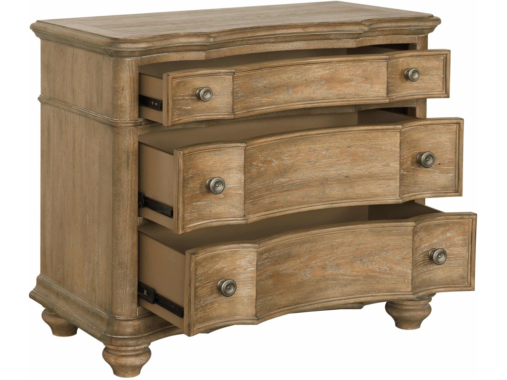Weston Hills Bachelor's Chest - image 4