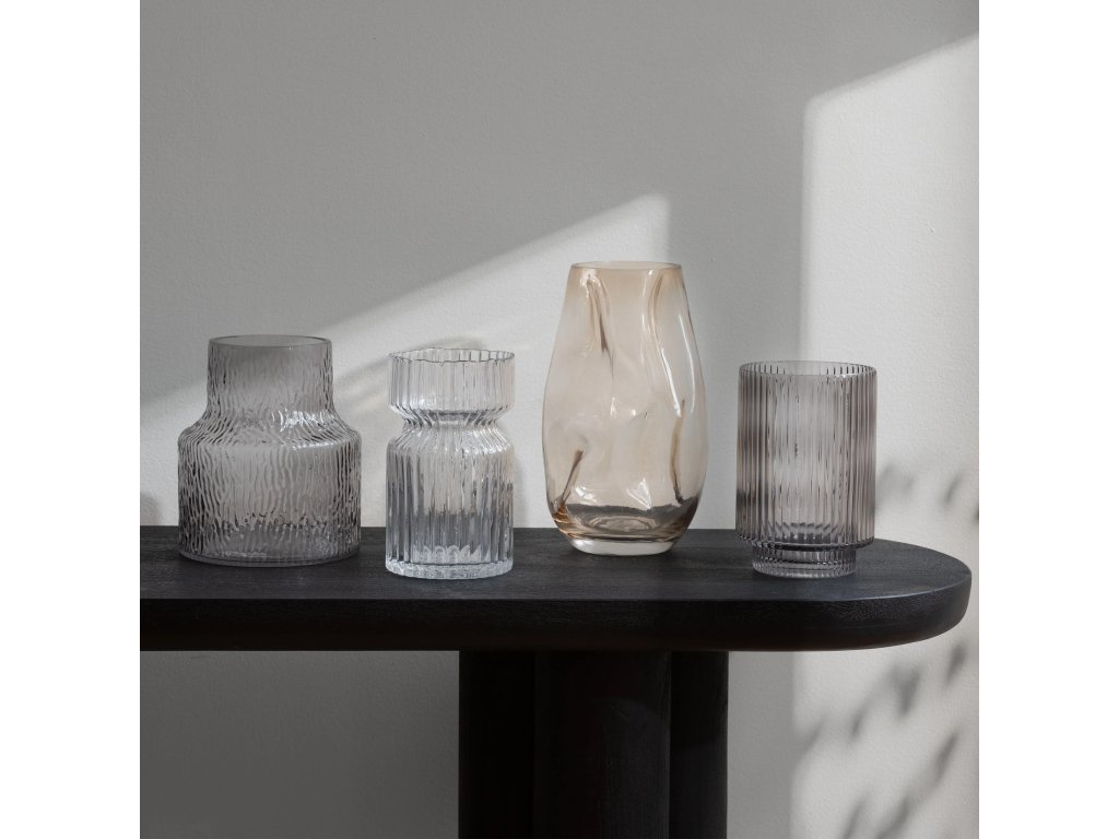 Tawny Vases - image 4