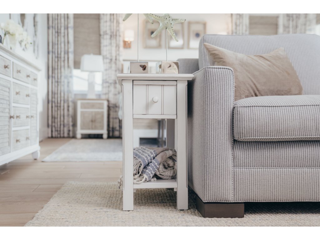 Sea Winds Monaco Chairside Table in Blanc - image 11