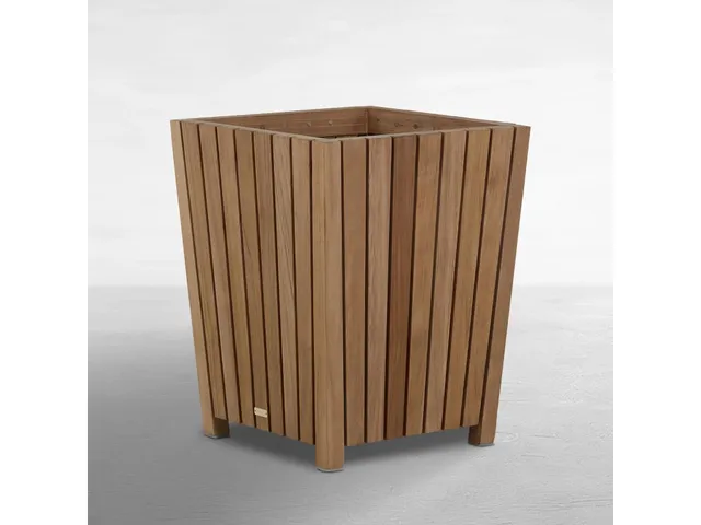 Woodlawn Teak Medium Planter
