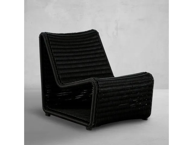Como Resin Wicker Outdoor Lounge Chair