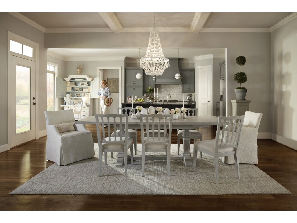 Lia Armchair - image 5