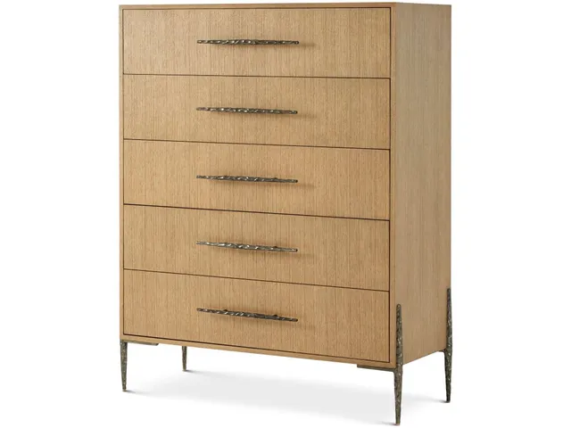 Essence Dresser