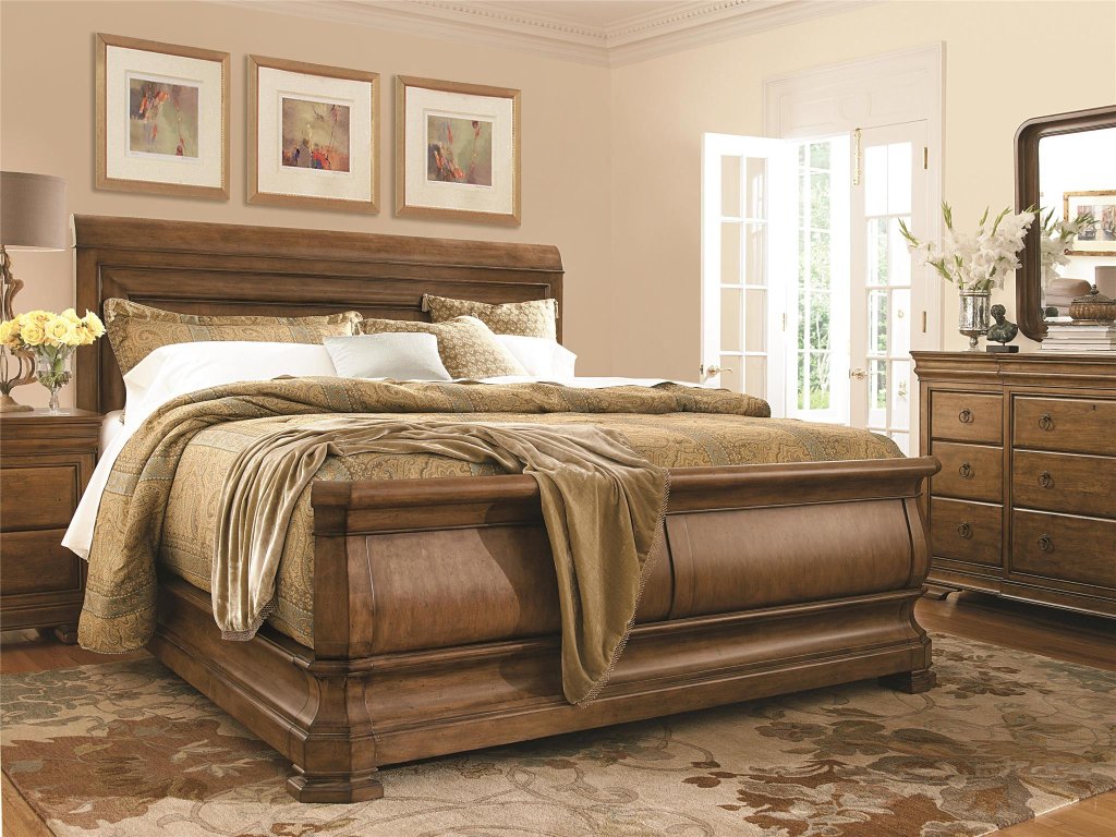 Louie P'S King Sleigh Bed - main image