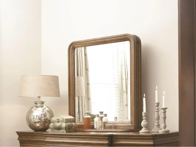 Vertical Storage Mirror - Alternative View