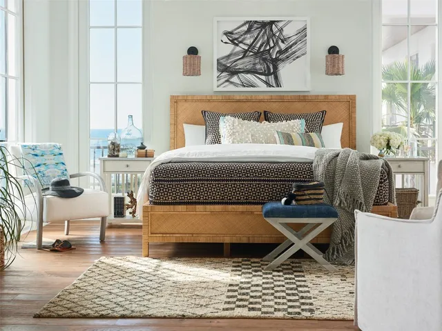 Long Key Queen Bed - Alternative View