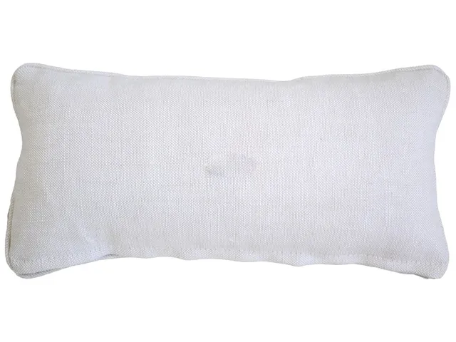 Pillow Outdoor Kidney 13X19 -Special Order