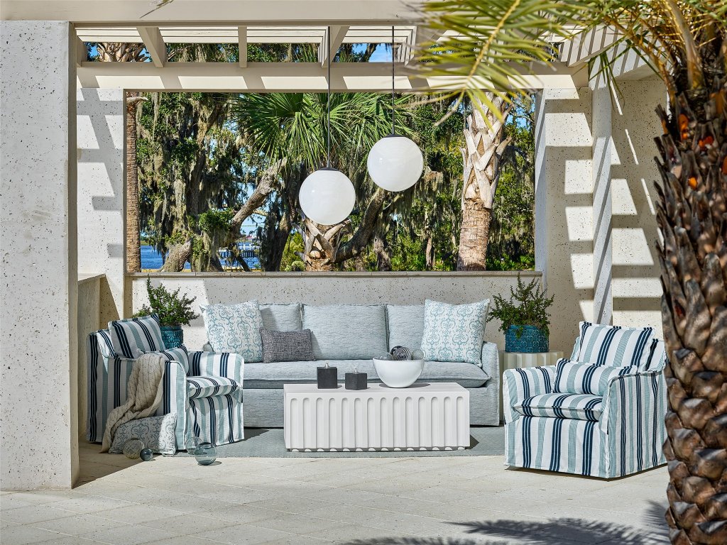 Siesta Key Outdoor Swivel Chair - main image