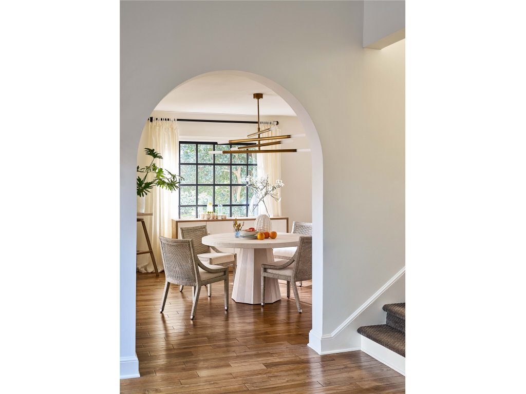 Mackinaw Round Dining Table - image 2