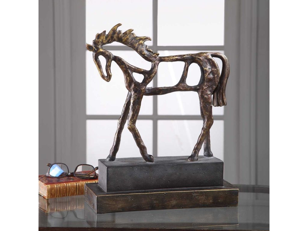 Titan Horse Sculpture - image 3
