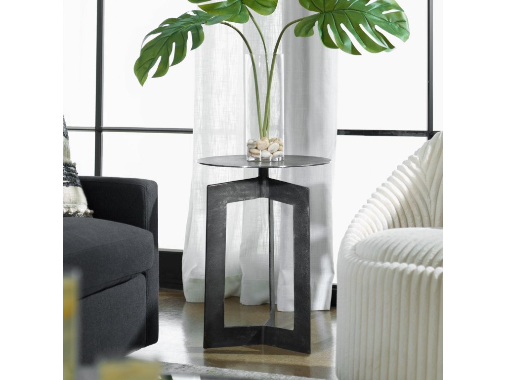 Deltoid Accent Table - image 1