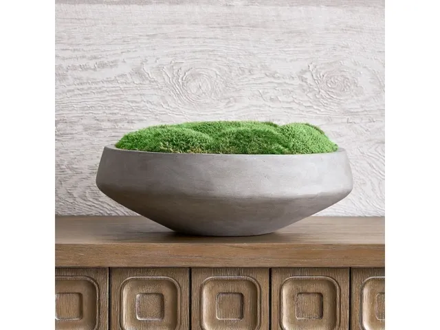 Cale Moss Centerpiece - Alternative View