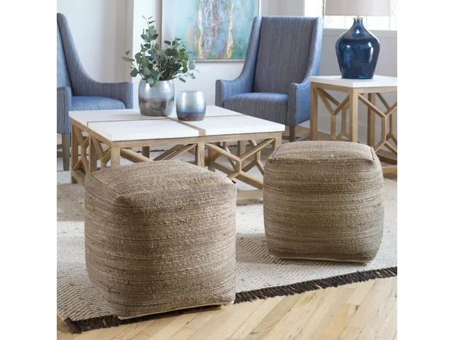 Shiro Pouf