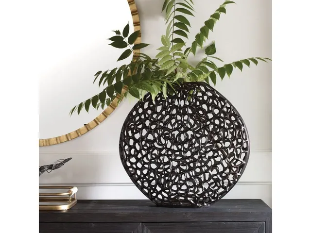 Web Vase - Alternative View
