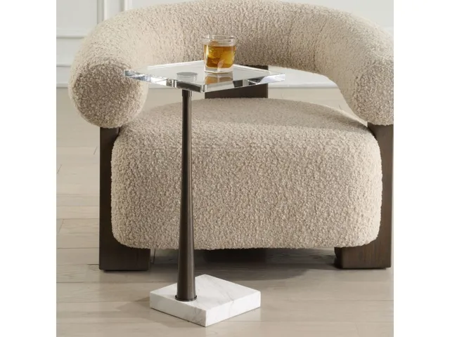 Pelton Drink Table
