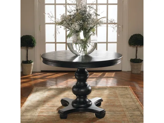 Brynmore Dining Table - Alternative View