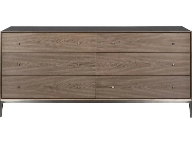 Essence Dresser